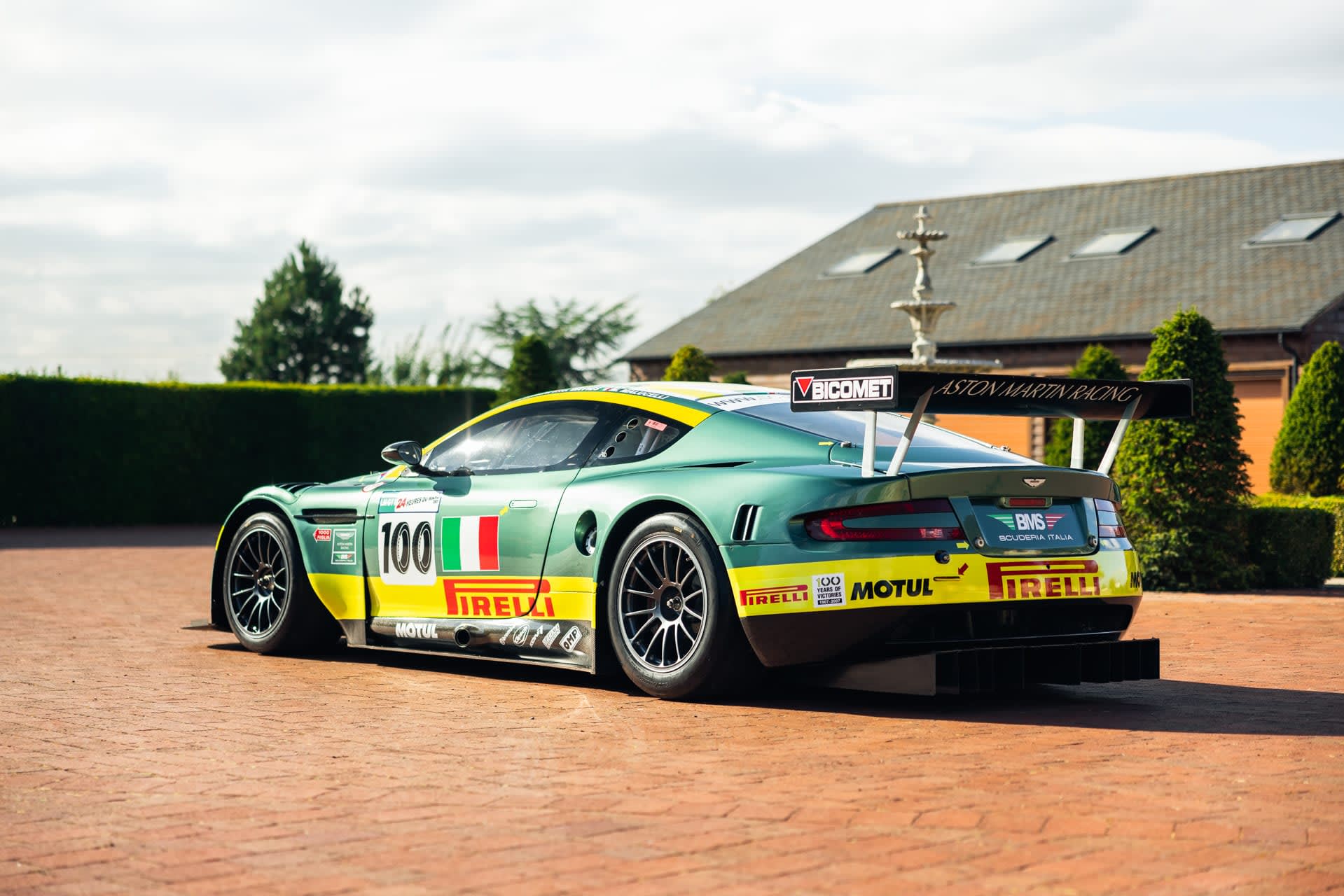 2006 Aston Martin DBR9 | Girardo & Co